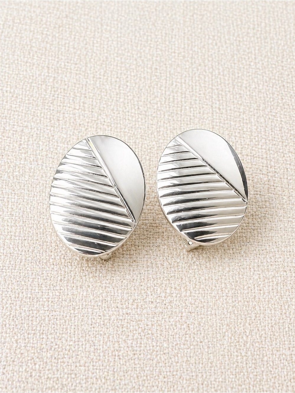 Vintage Hickok Silver Tone Cufflinks Oval Ribbed Geometric